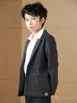 Áo blazer khaki bé trai màu đen – Lovekids (1)